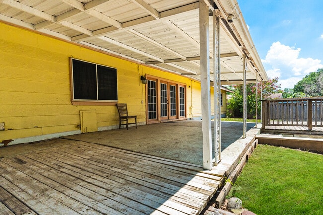 Building Photo - 12803 El Sendero St