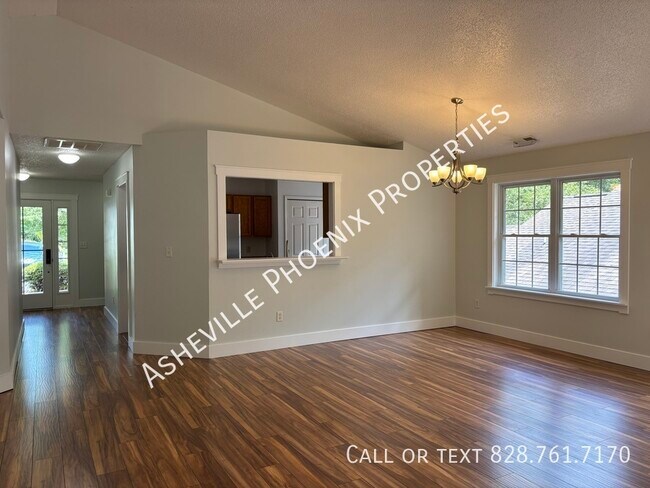 Building Photo - 73 Creeks End Cir