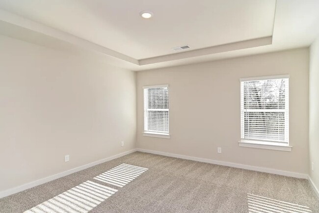 Building Photo - 1318 Bluffton Cir