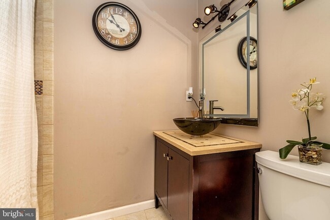 Building Photo - 251 Fir Tree Ct