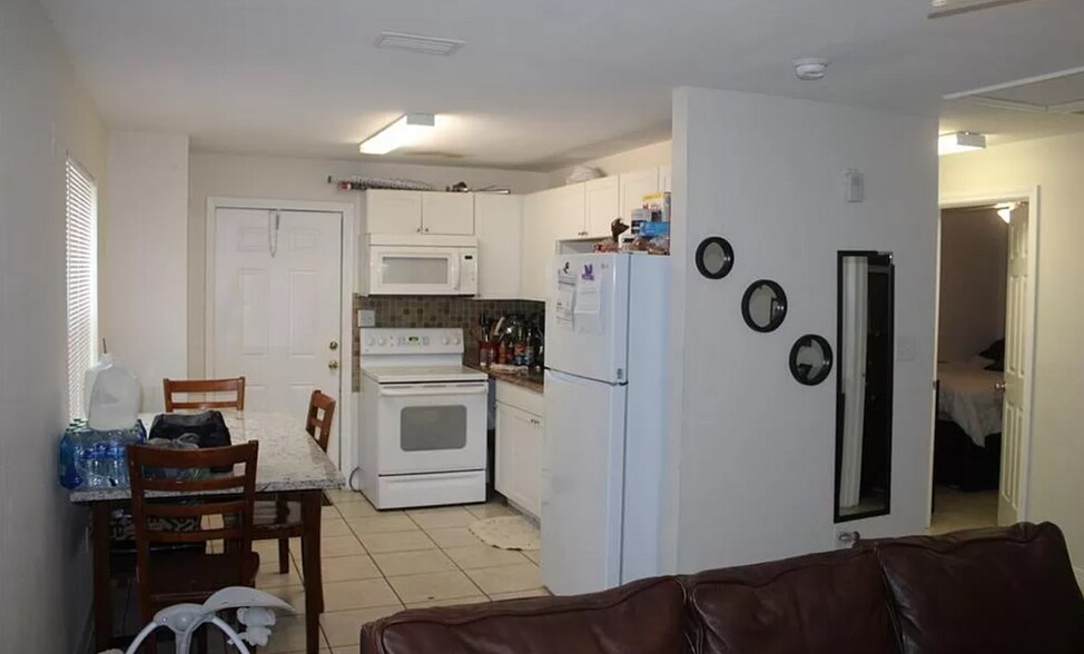 Building Photo - 4405 Thomasson Ln