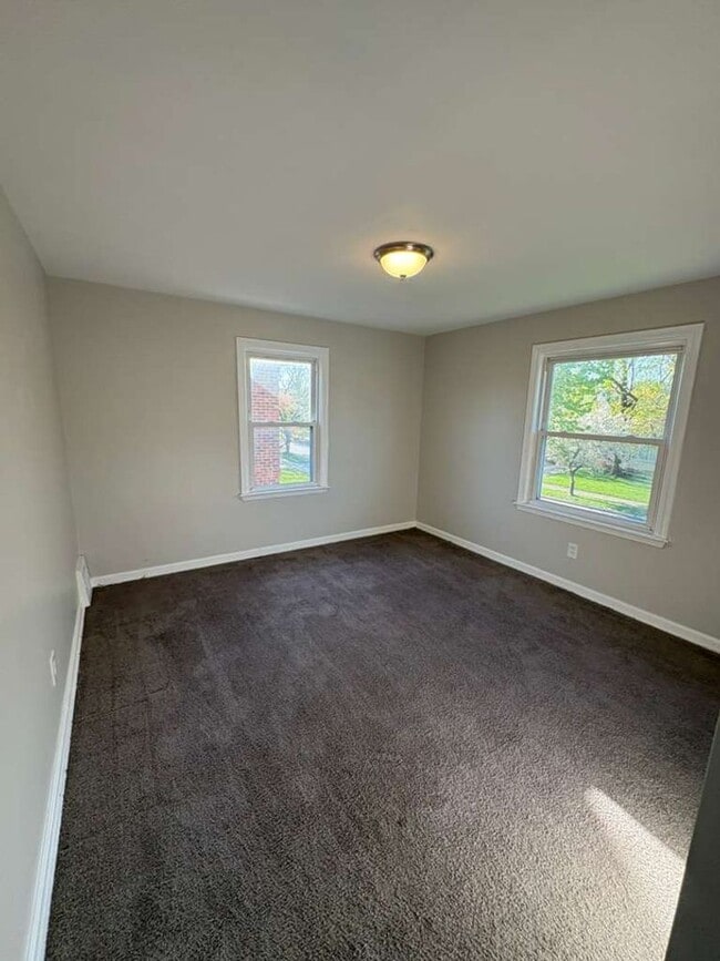 Building Photo - Charming University Heights Home Near Shops & Dining