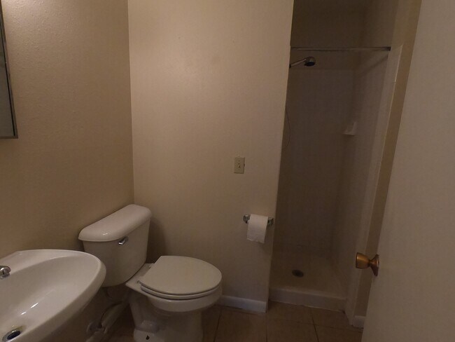 Building Photo - Gunbarrel Great 2 bed/2 bath Ground Floor Condo