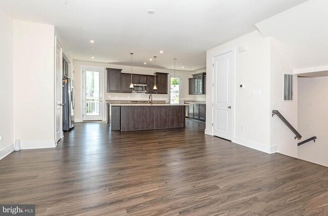 Building Photo - 8380 Amber Beacon Cir