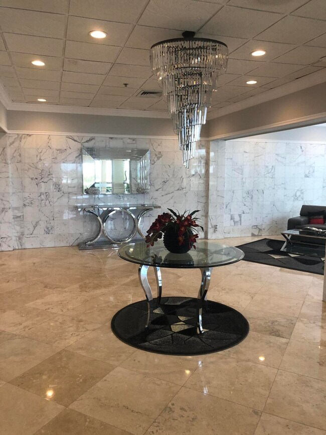 Building Photo - 5440 N Ocean Dr