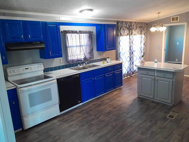 Building Photo - 410 Coryell City Rd
