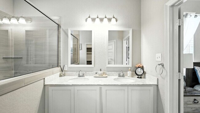 Building Photo - 1917 Shepherd Path