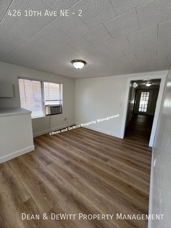 Building Photo - Old NE Apt 2/1 - For Rent