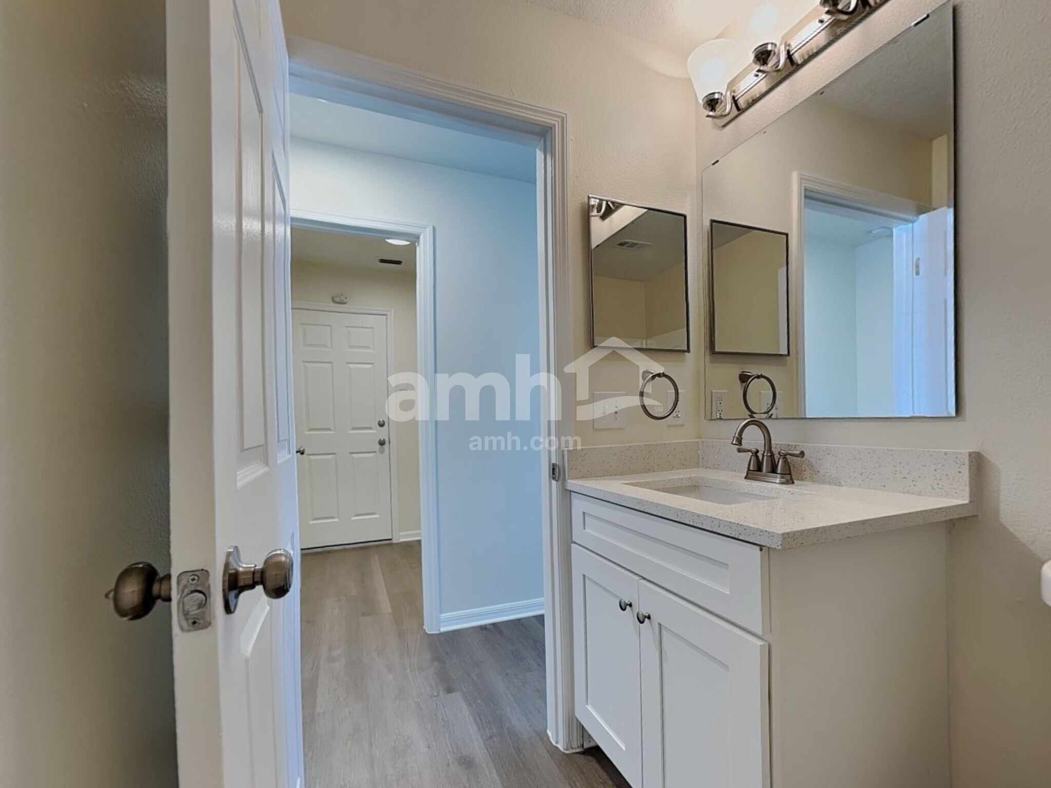 Building Photo - 15601 Sarcee Ct