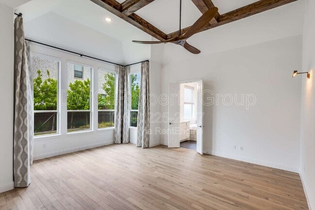 Building Photo - 3213 Alexandra Ln