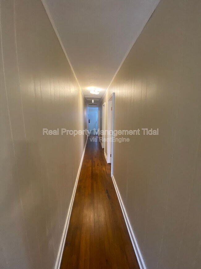 Building Photo - 511 Randolph Rd