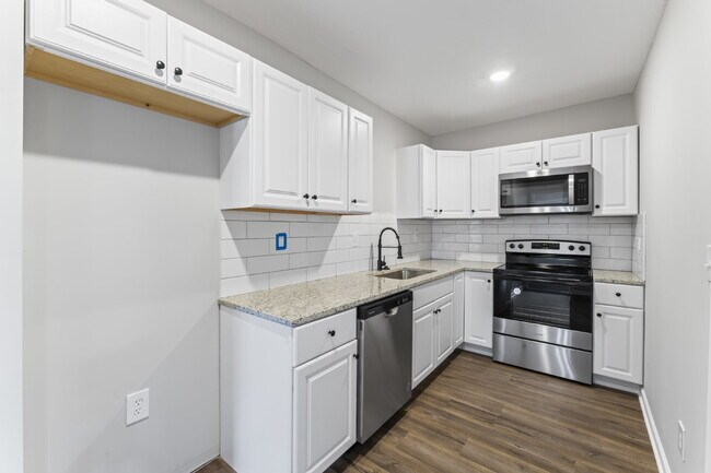 Building Photo - 321 Mill St