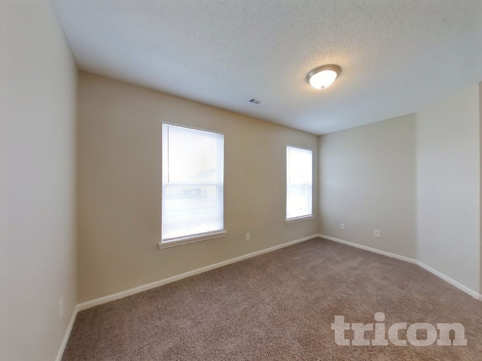 Building Photo - 2195 Lakecrest Dr