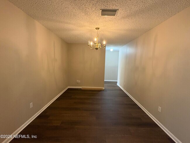 Building Photo - 2578 Carson Oaks Dr