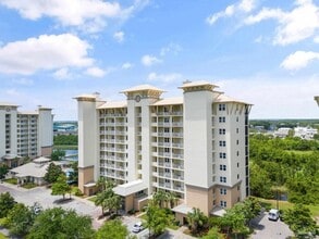 Building Photo - 612 Lost Key Dr
