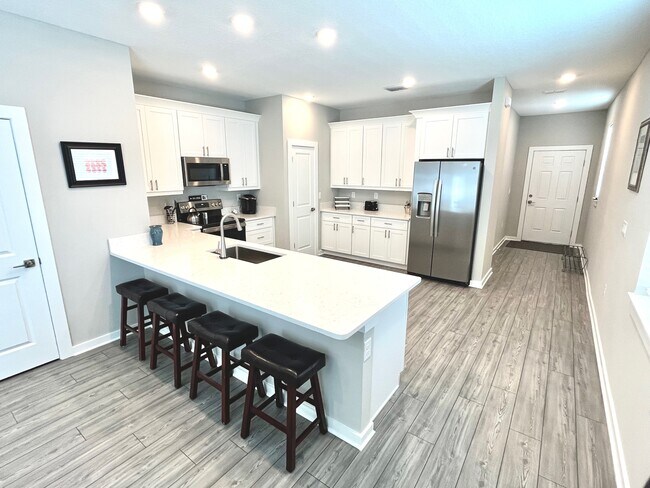 Building Photo - 6307 S Roberts Ave