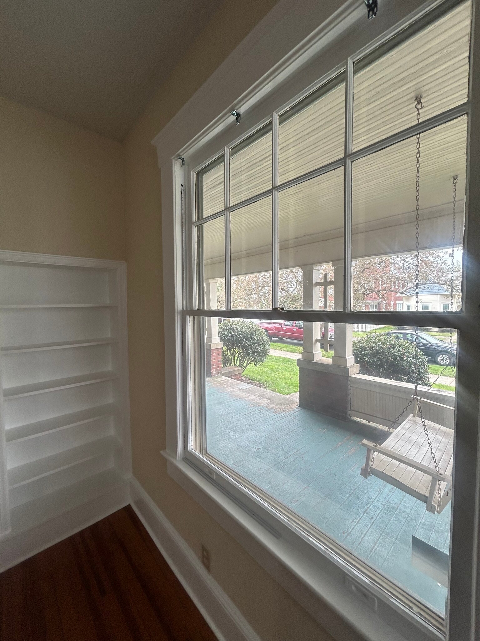 Building Photo - 405 W Pine St