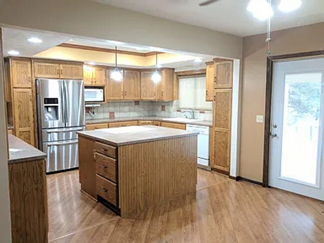 Building Photo - 15017 Arbor St