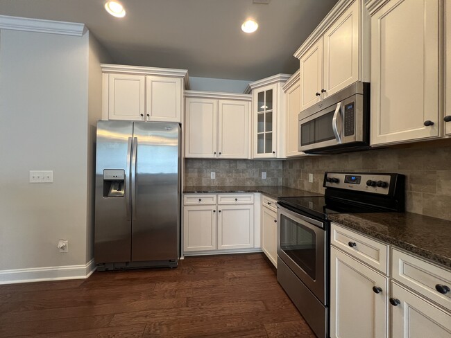 Building Photo - 229 Misty Knoll Ln