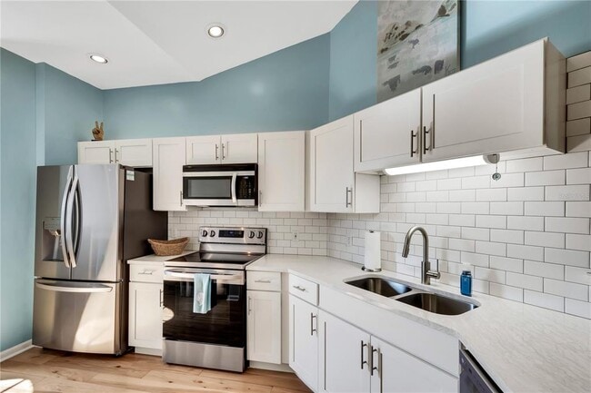 Building Photo - 421 Enclave Pl