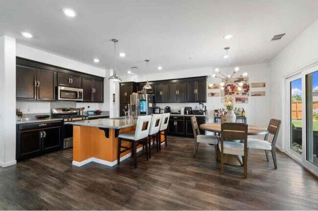 Building Photo - 2118 Iberian Ct