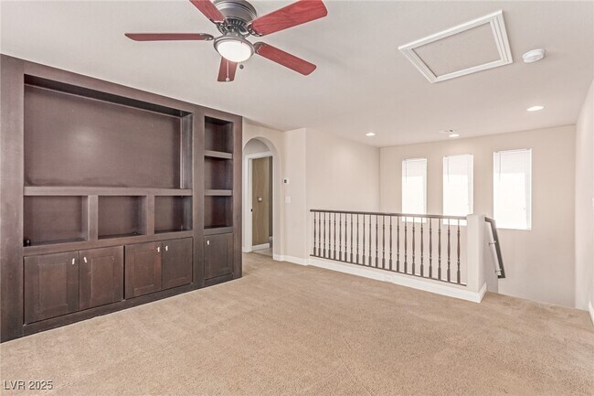 Building Photo - 10275 Headrick Dr