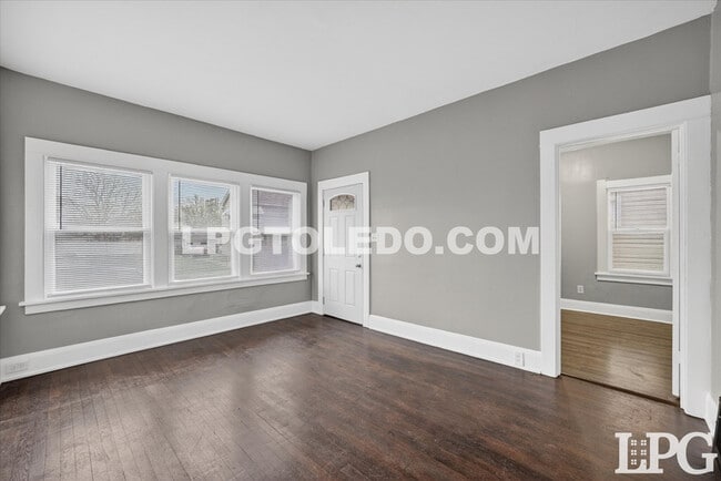 Building Photo - 128 Carbon St