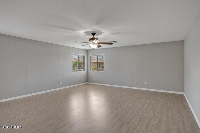 Building Photo - 2717 E Teakwood Pl