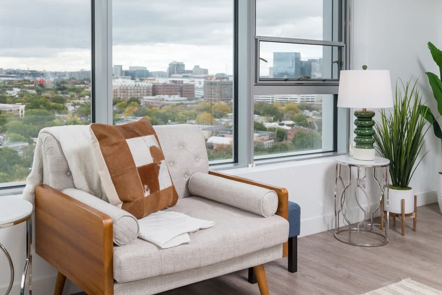 Building Photo - 425 Massachusetts Ave