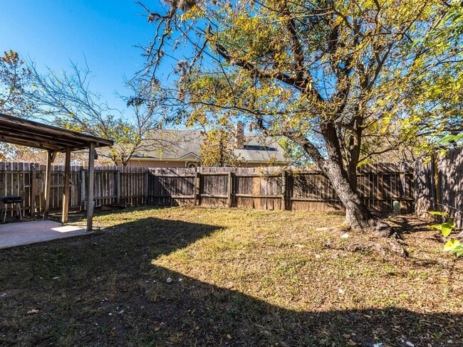 Building Photo - 9101 Japonica Ct