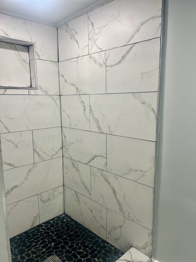 Building Photo - 2431 McElderry St