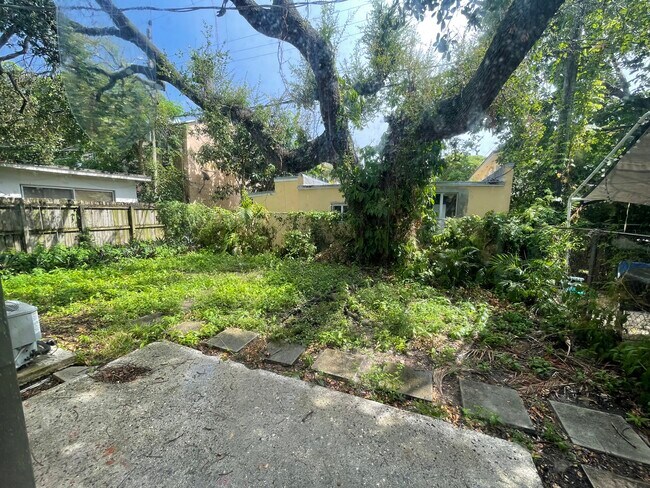 Dedicated back area - 3502 SW 24th St
