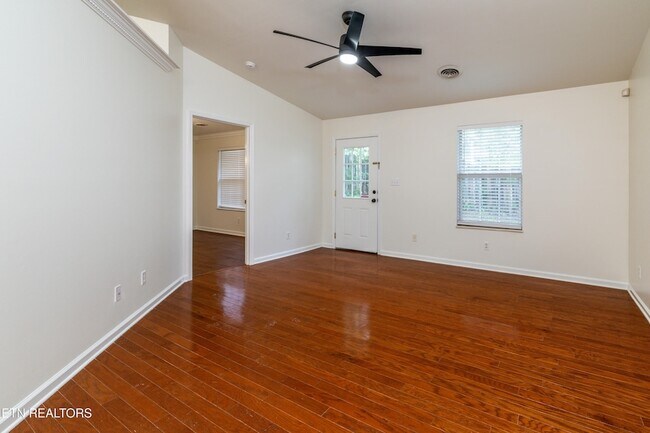 Building Photo - 1315 Lucy Way