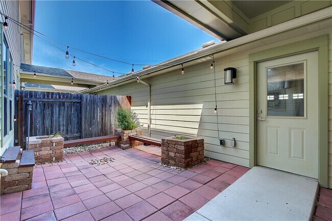 Building Photo - 4541 Mattie St