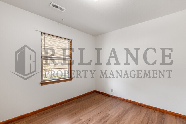 Building Photo - 4263 Cumberland St