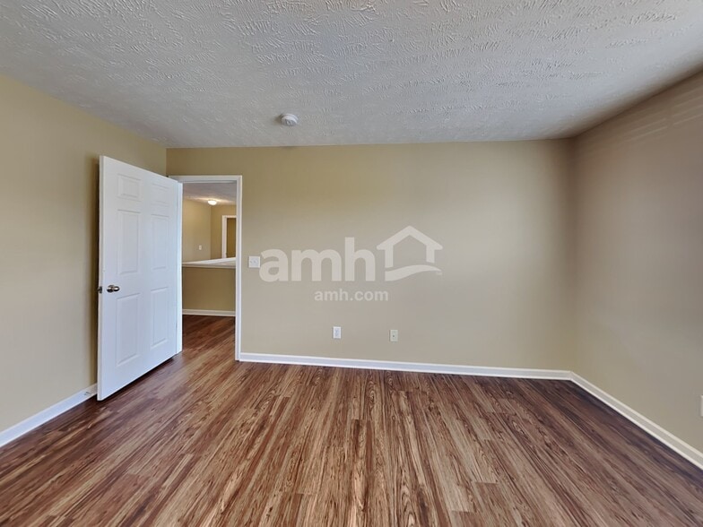 Building Photo - 3340 Blaze Dr