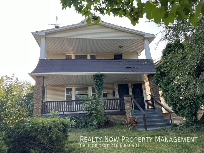Primary Photo - 951 Helmsdale Rd