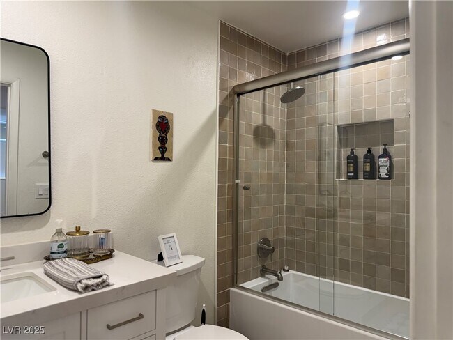 Building Photo - 3611 Rosewood St