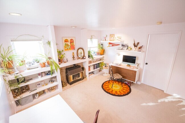 Building Photo - BEAUTIFUL 4 BEDROOM / 3 BATH HOME IN LAFAY...