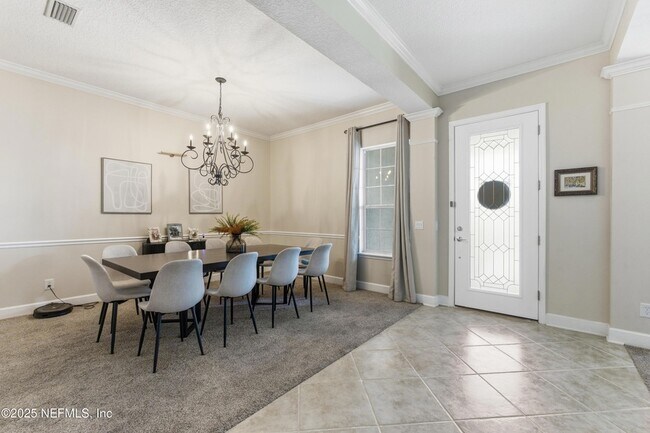 Building Photo - 9 Creek Side Dr