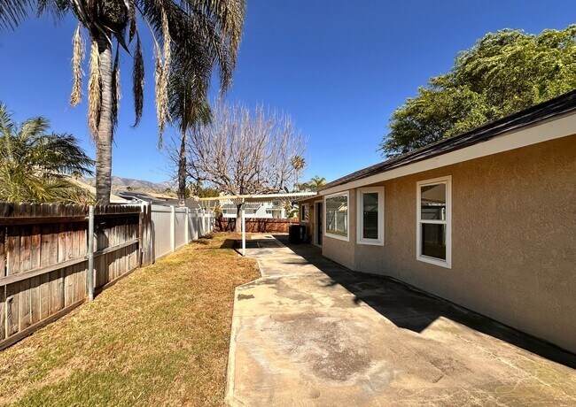 Building Photo - 2bd/2ba Home - Village Lakes Community