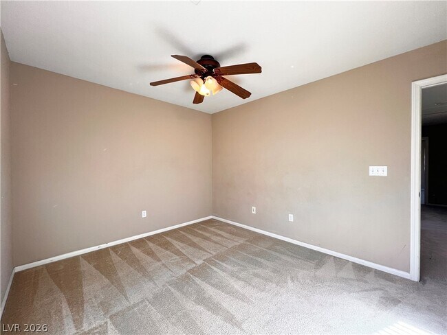 Building Photo - 6067 W Dewey Dr