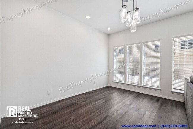 Building Photo - 4104 N Hall St