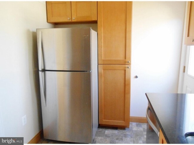 Building Photo - 2349 Woodland Rd