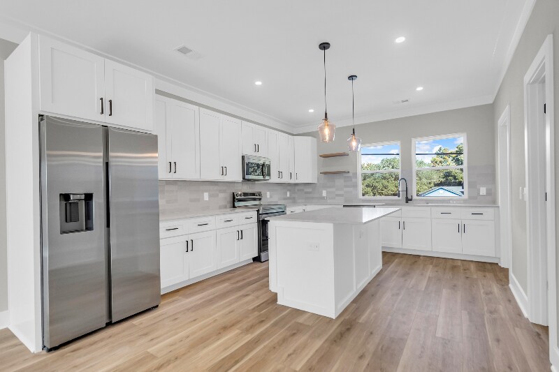 Building Photo - 2007 Arbutus Ave