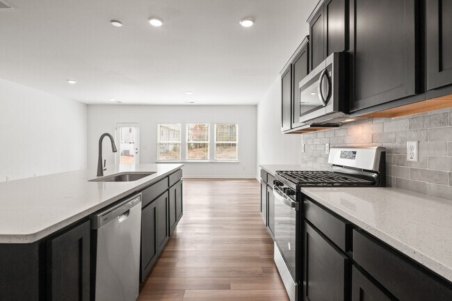 Building Photo - 3 Bed 2.5 Bath Townhome at Cambrey Crossing.