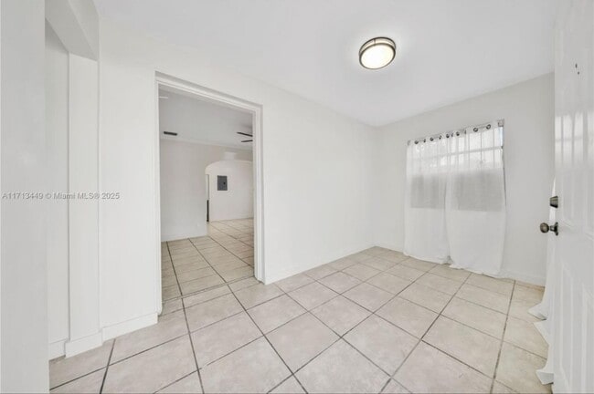 Building Photo - 2744 SW 16th Ter