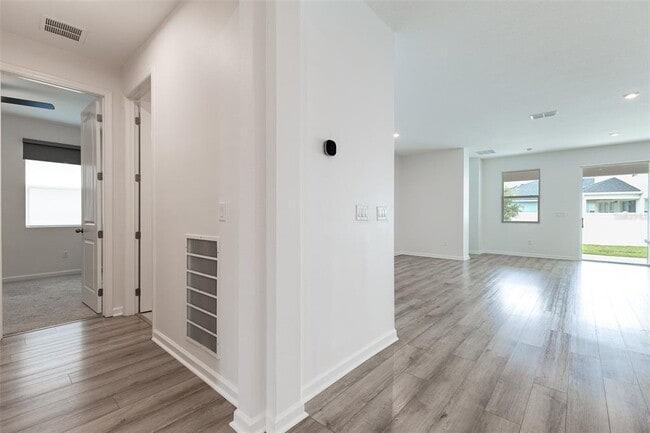 Building Photo - 7910 Waterfield Ave