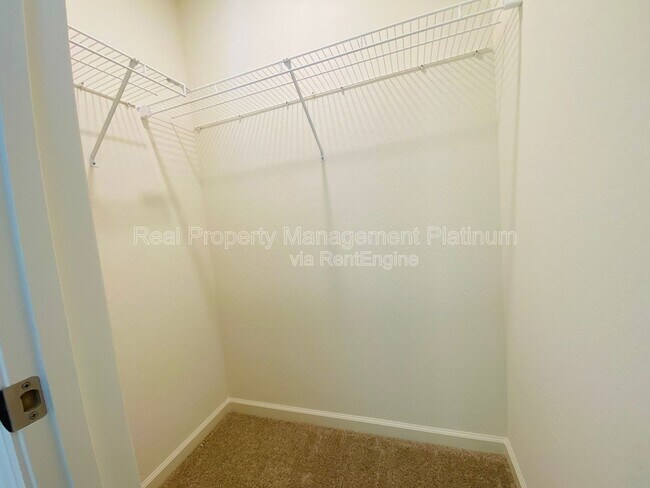 Building Photo - 6407 E Riesling Dr