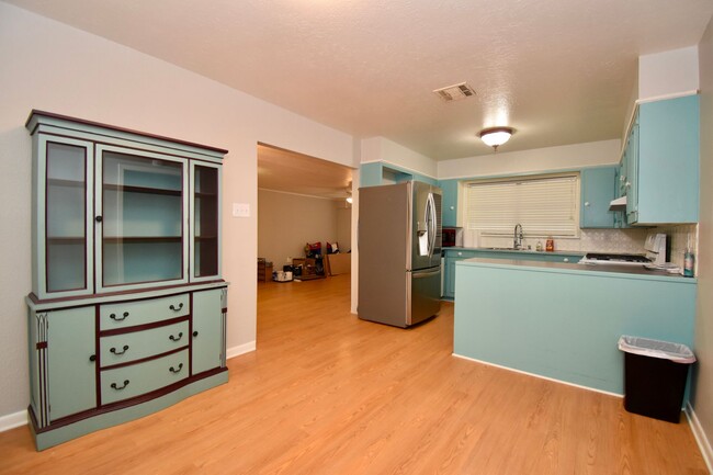Building Photo - 3 Bed 1 Bath Home in Ruston